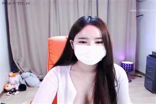 免费在线观看《韩国美女激情VIP秀290》