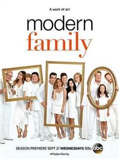 免费在线观看完整版欧美剧《摩登家庭第八季》